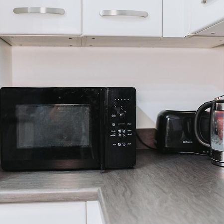 Deluxe 2 Bed Flat In Patchway Near Aztec West And Cribbs Causeway Bristol Apartment Екстериор снимка