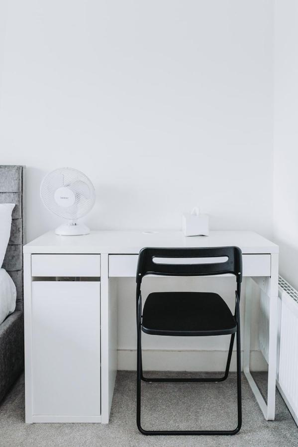 Deluxe 2 Bed Flat In Patchway Near Aztec West And Cribbs Causeway Bristol Apartment Екстериор снимка